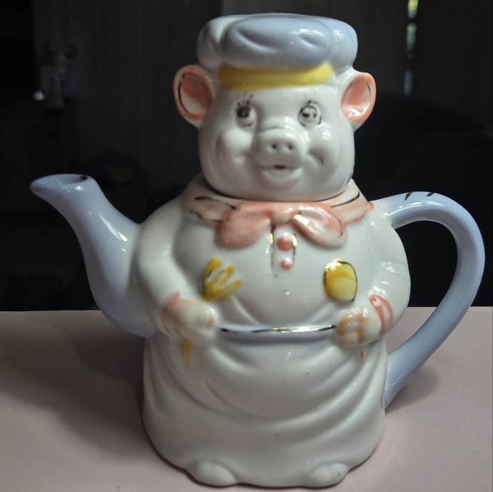 Vintage Pig Chef Ceramic Teapot